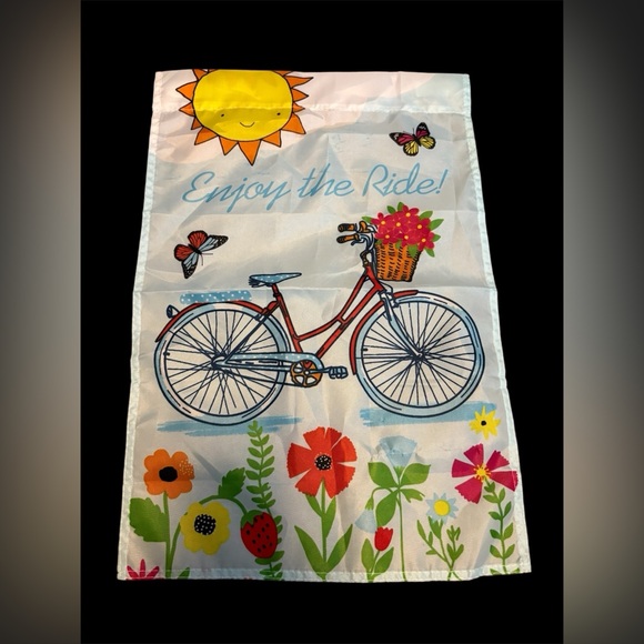 Vibrant Seasonal Garden Flag Collection - Picture 3 of 5